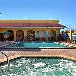 Clarion Inn & Suites Kissimmee-Lake Buena Vista South 